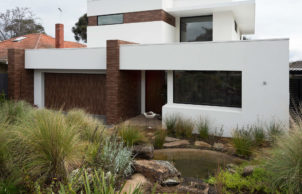White Pebble House