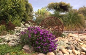 Sustainable Garden with Creative Coastal Charm