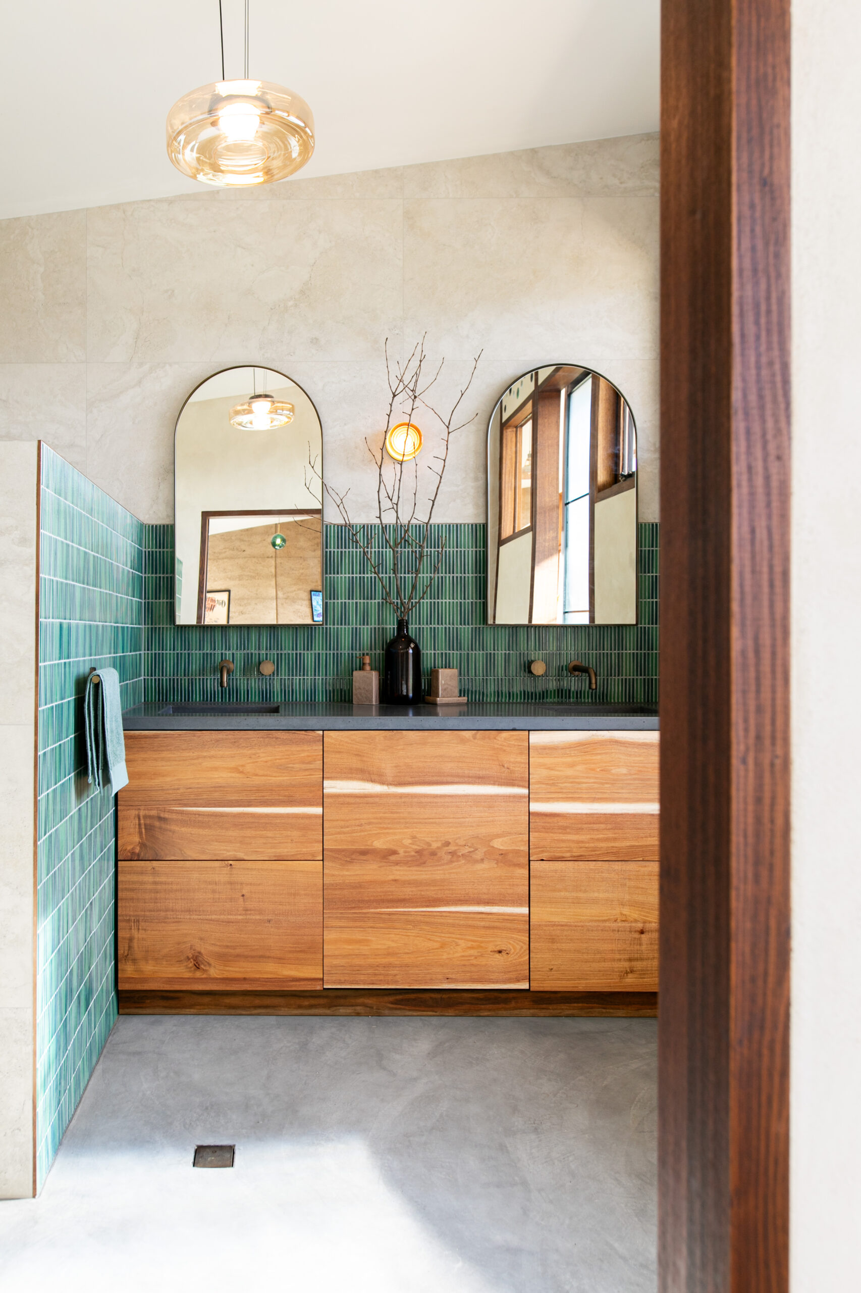 20250808EarthHouse0094