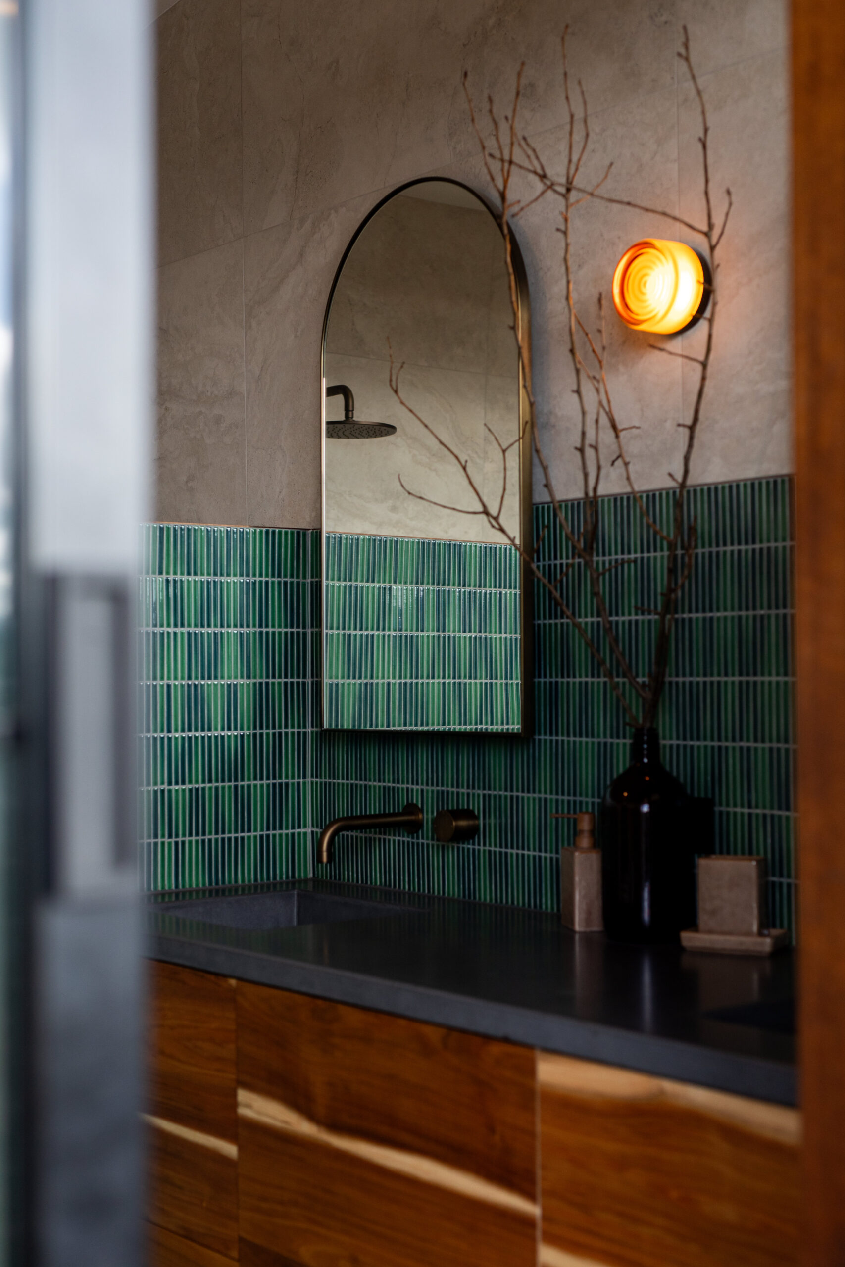 20250808EarthHouse0932