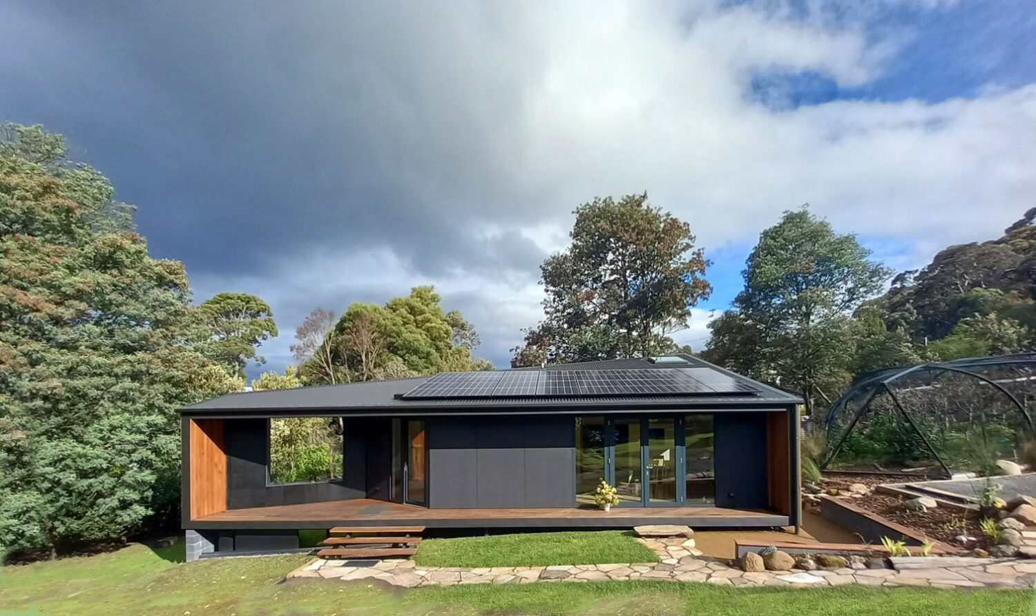 6458d91d48724f3e454ff285_green-design-studio-00-thumbnail-scaled