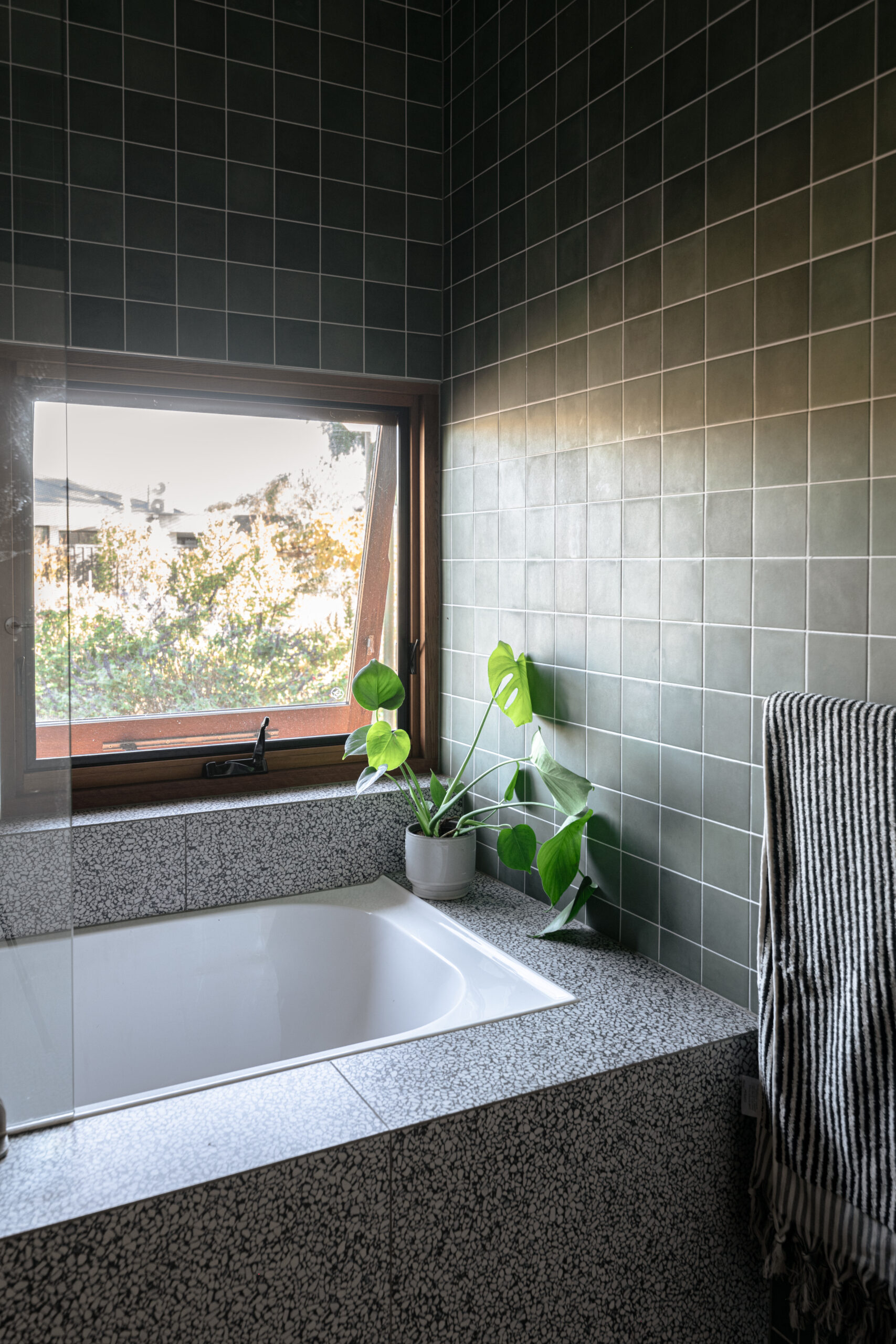 JON LOWE ARCHITECT- CHURCHILL AVE