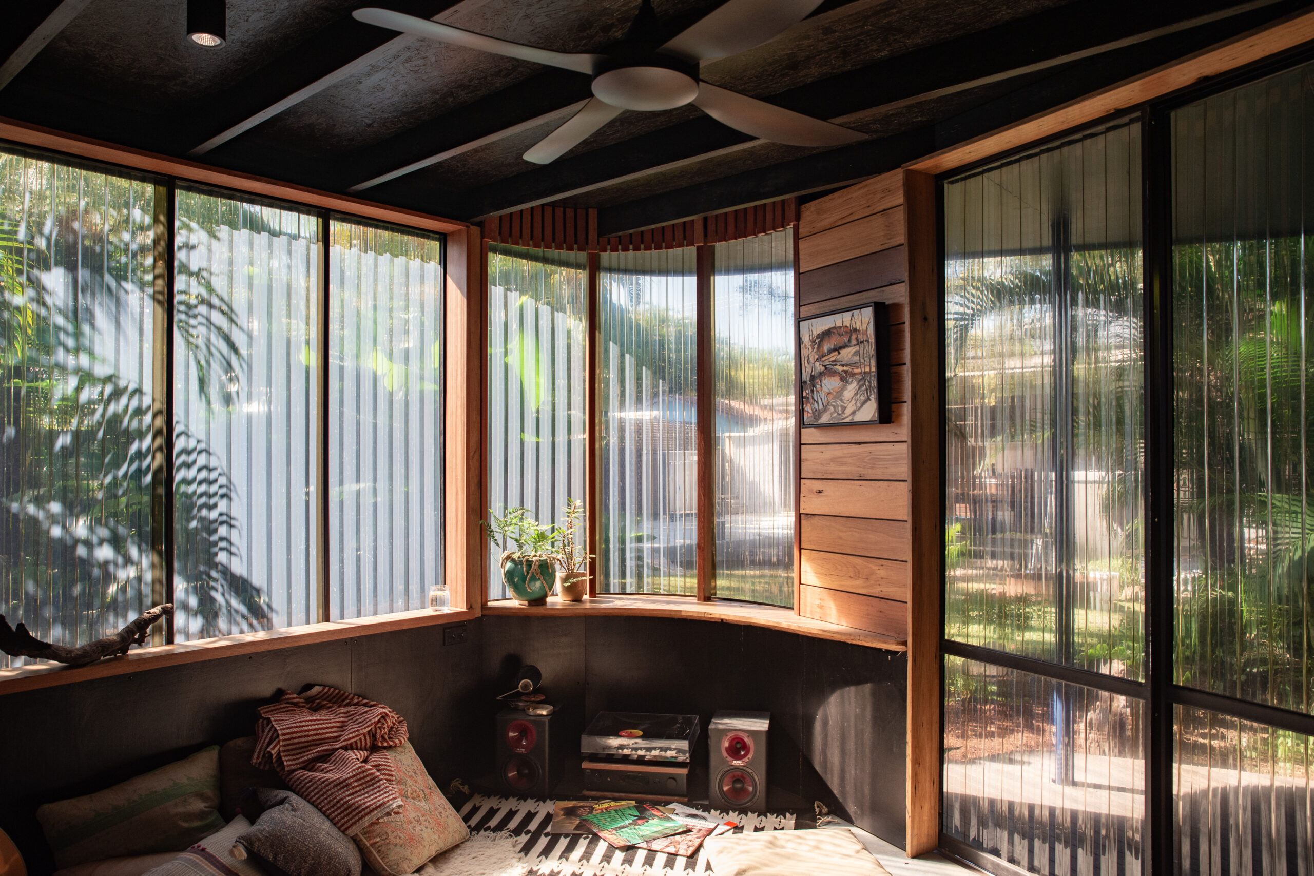 08_inside-view-with-sliders-closed__aDSC_8767