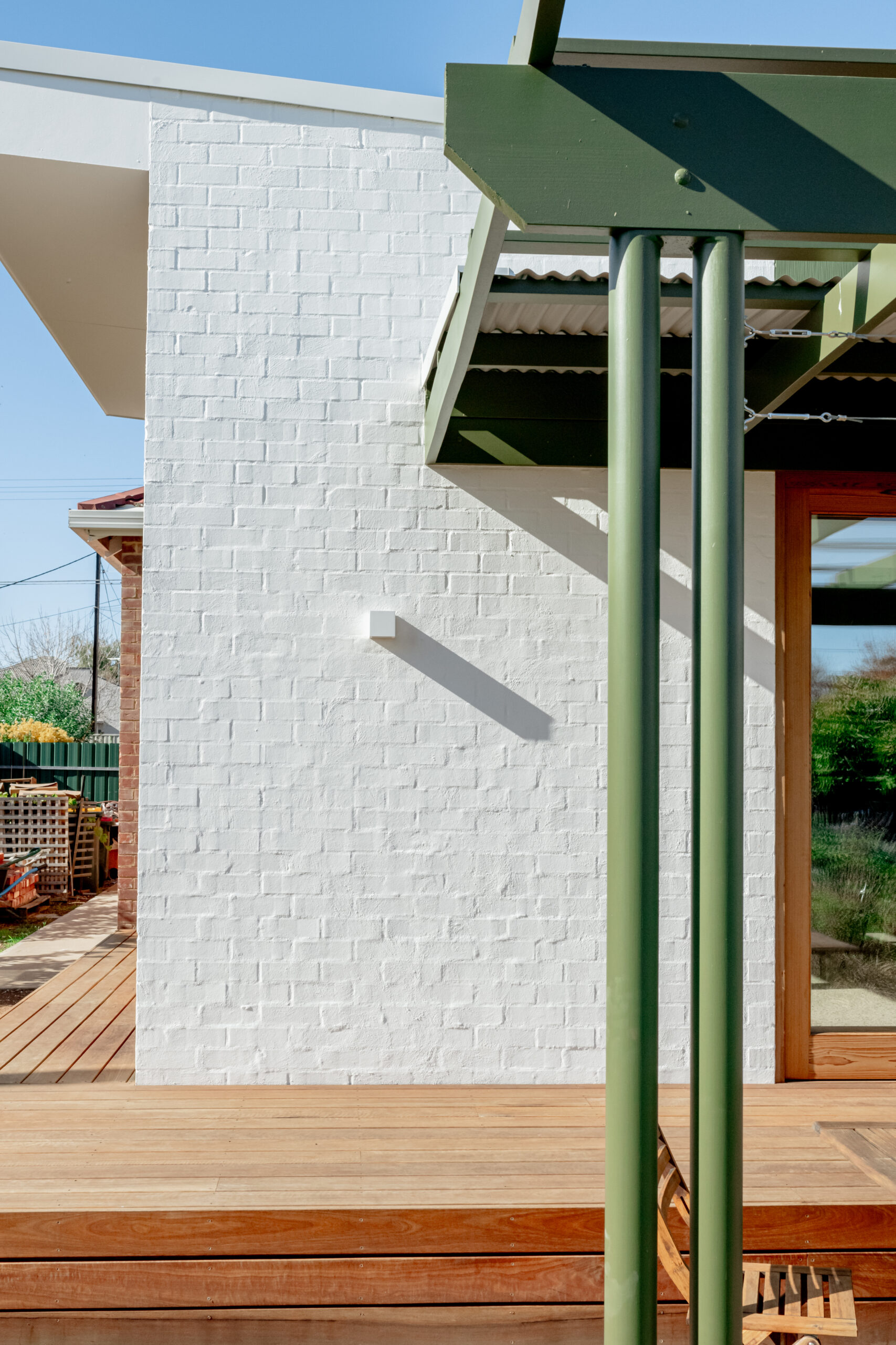 JON LOWE ARCHITECT- CHURCHILL AVE