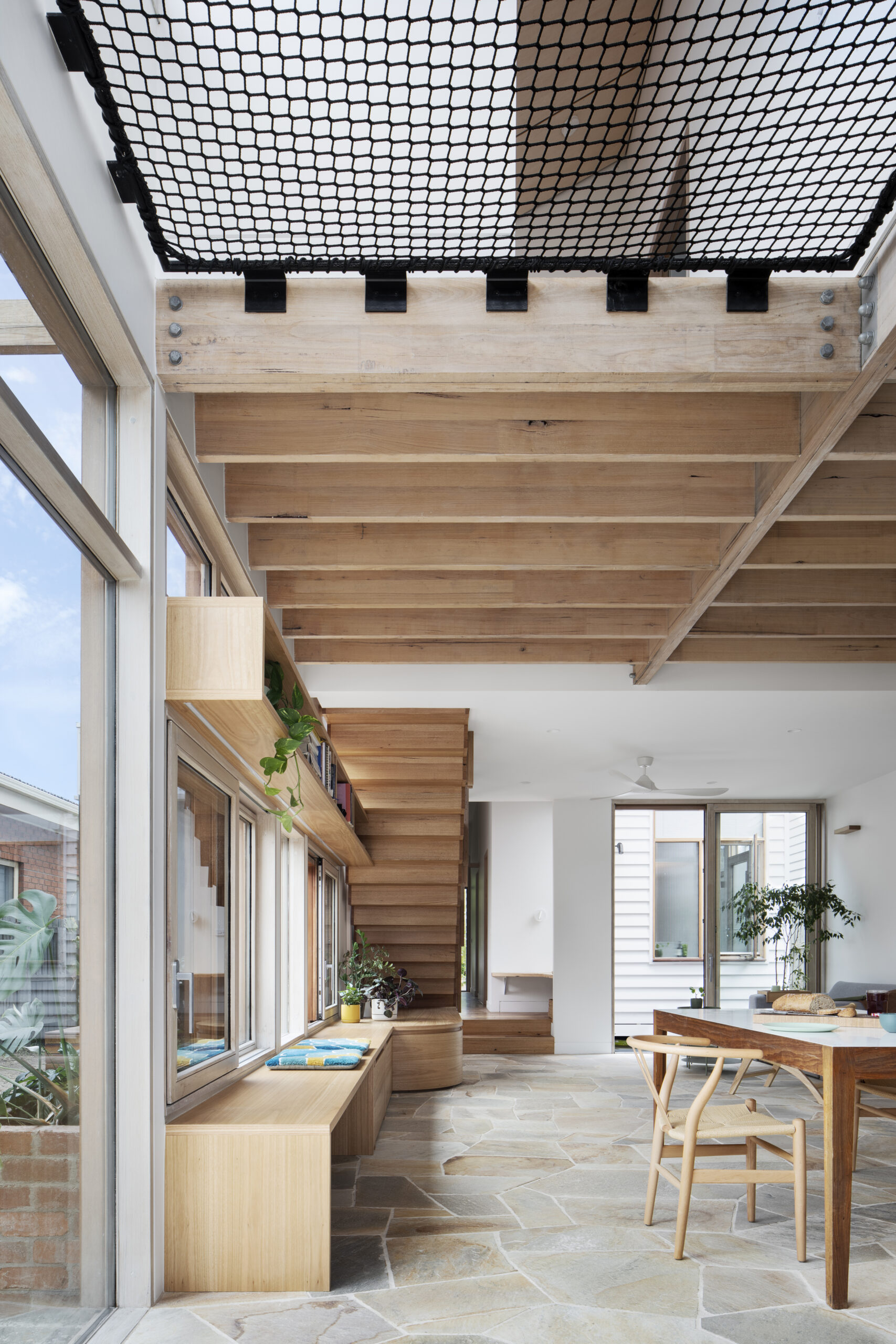 12-LIFE-CYCLE-VOID-OVER-DINING