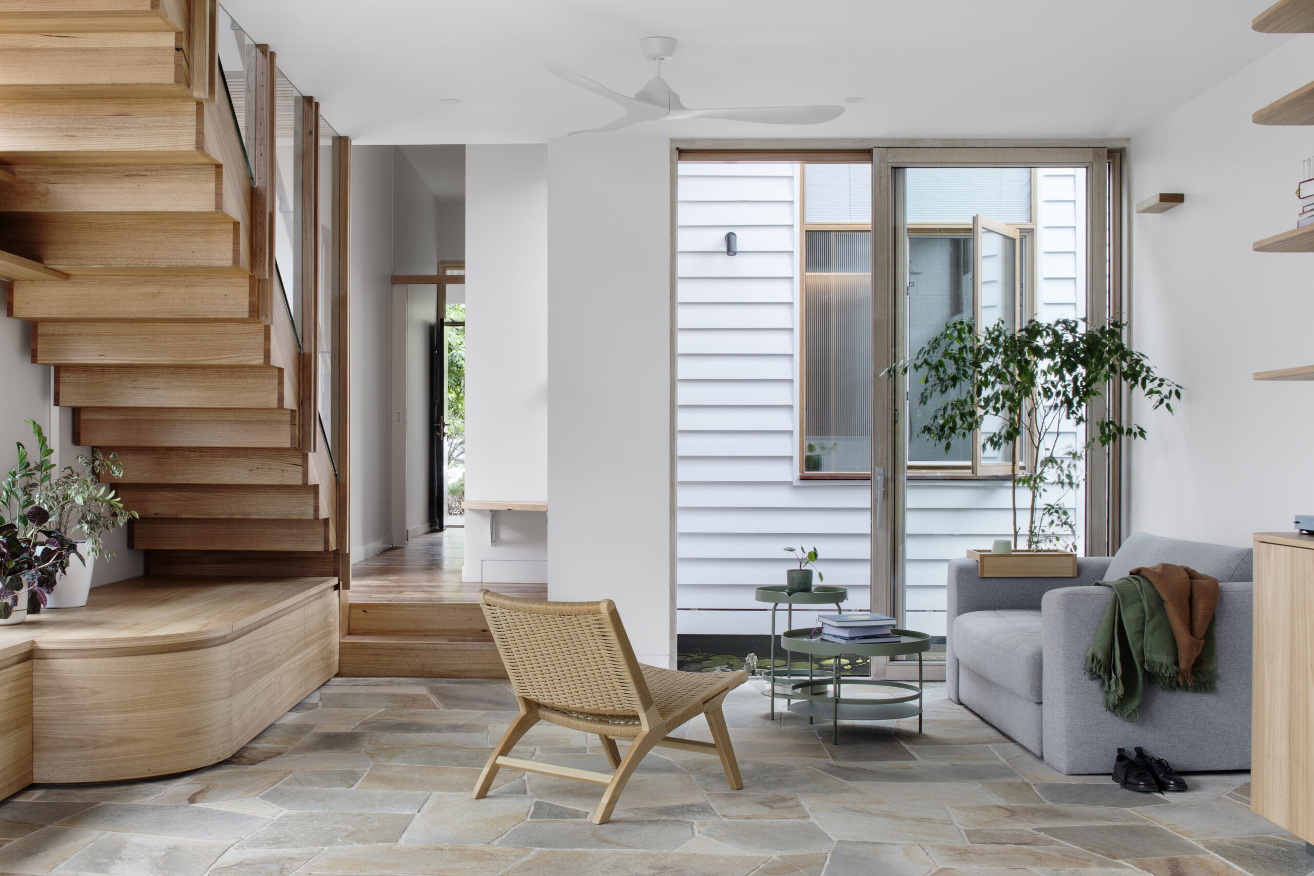 17-LIFE-CYCLE-LOUNGE-OVERLOOKING-FISHPOND