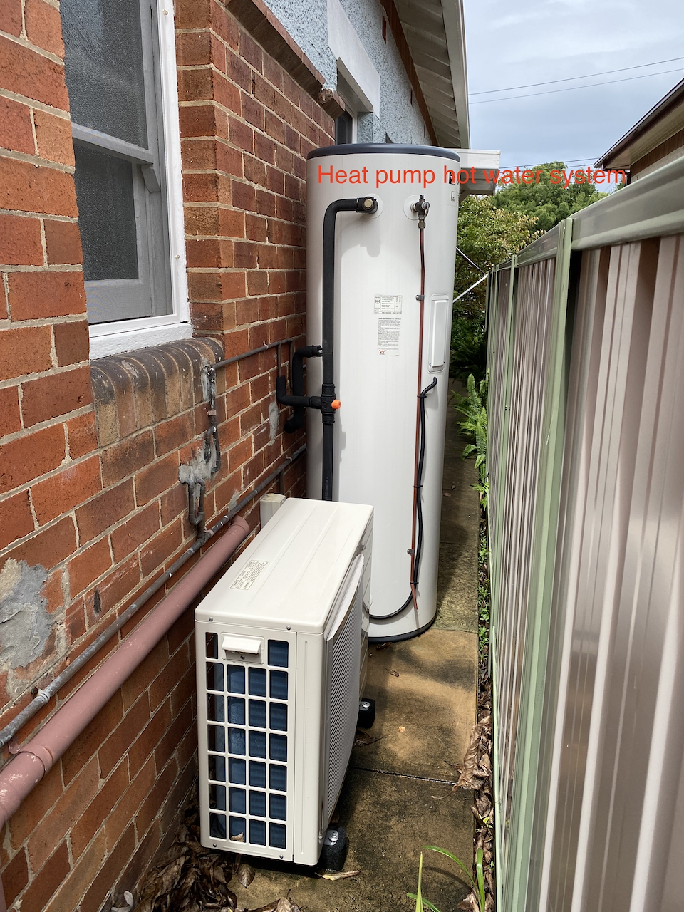 Heat pump hot water system