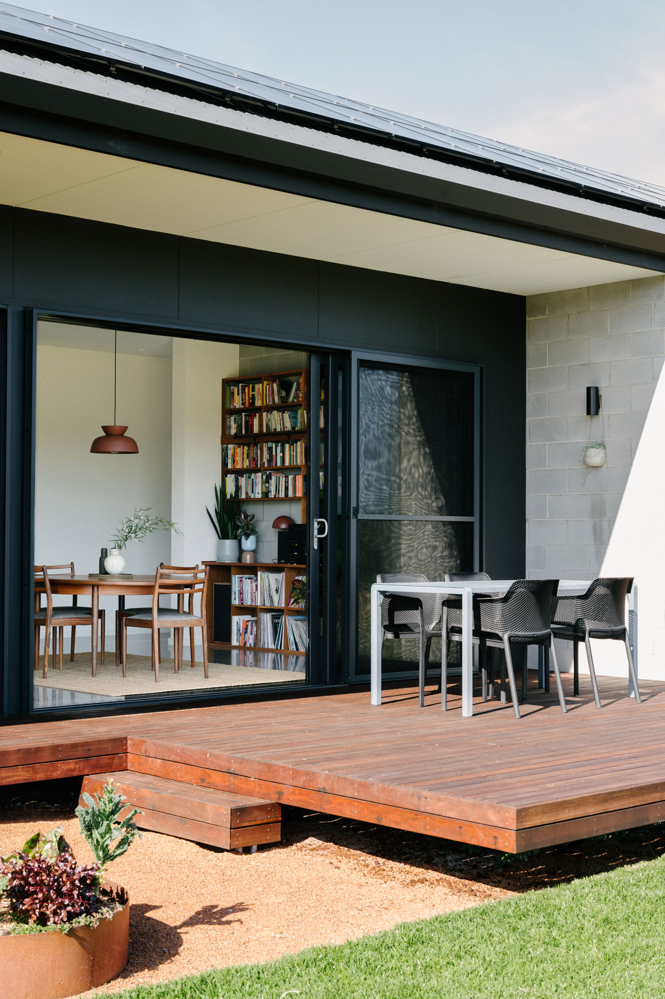 Rowe-Road-West_Lurie-Building-Design-27