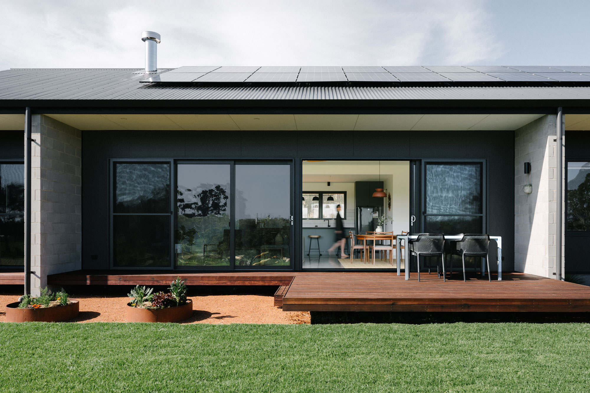 Rowe-Road-West_Lurie-Building-Design-29