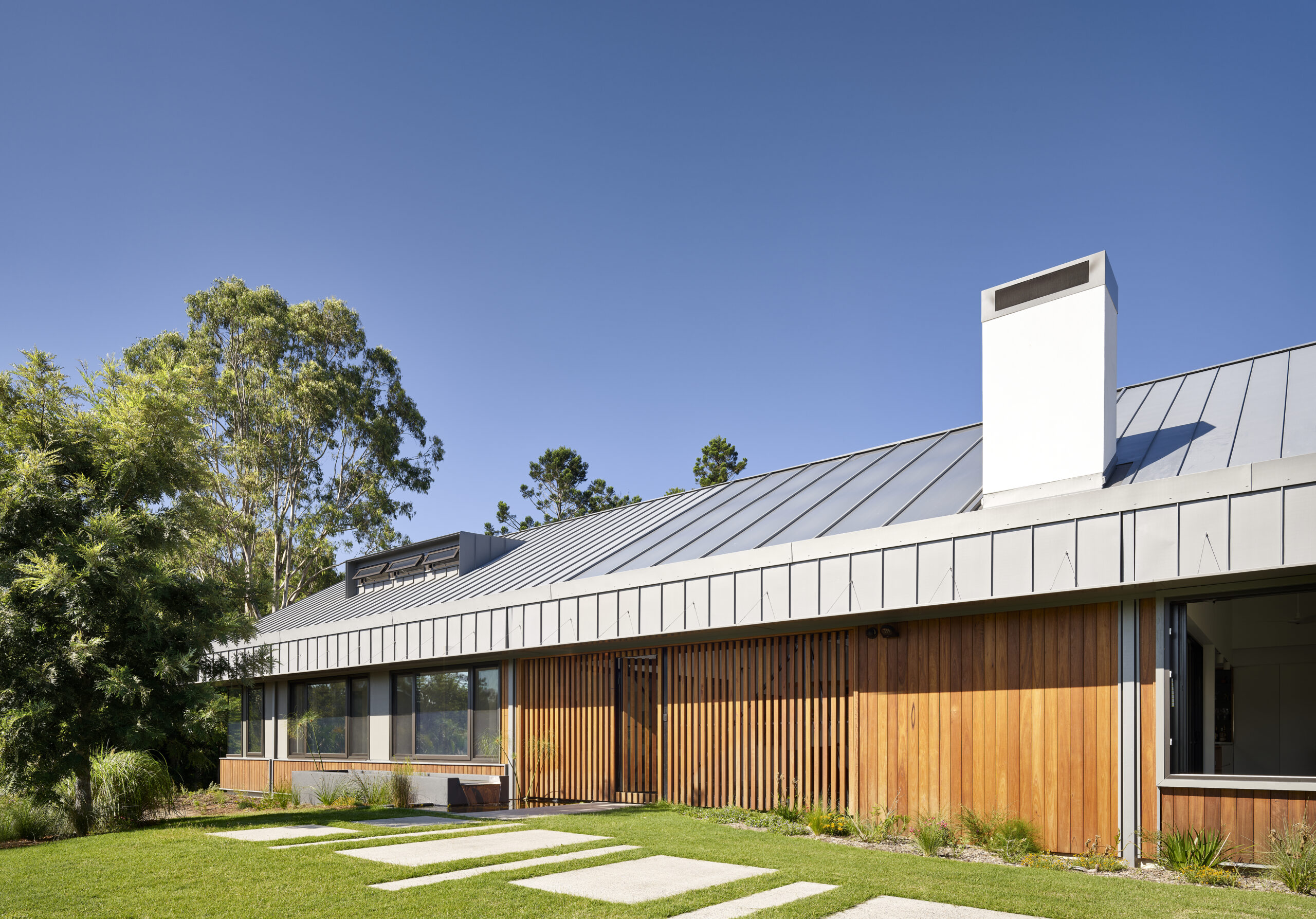 KINGFISHER HOUSE FOR PTMA ARCHITECTURE