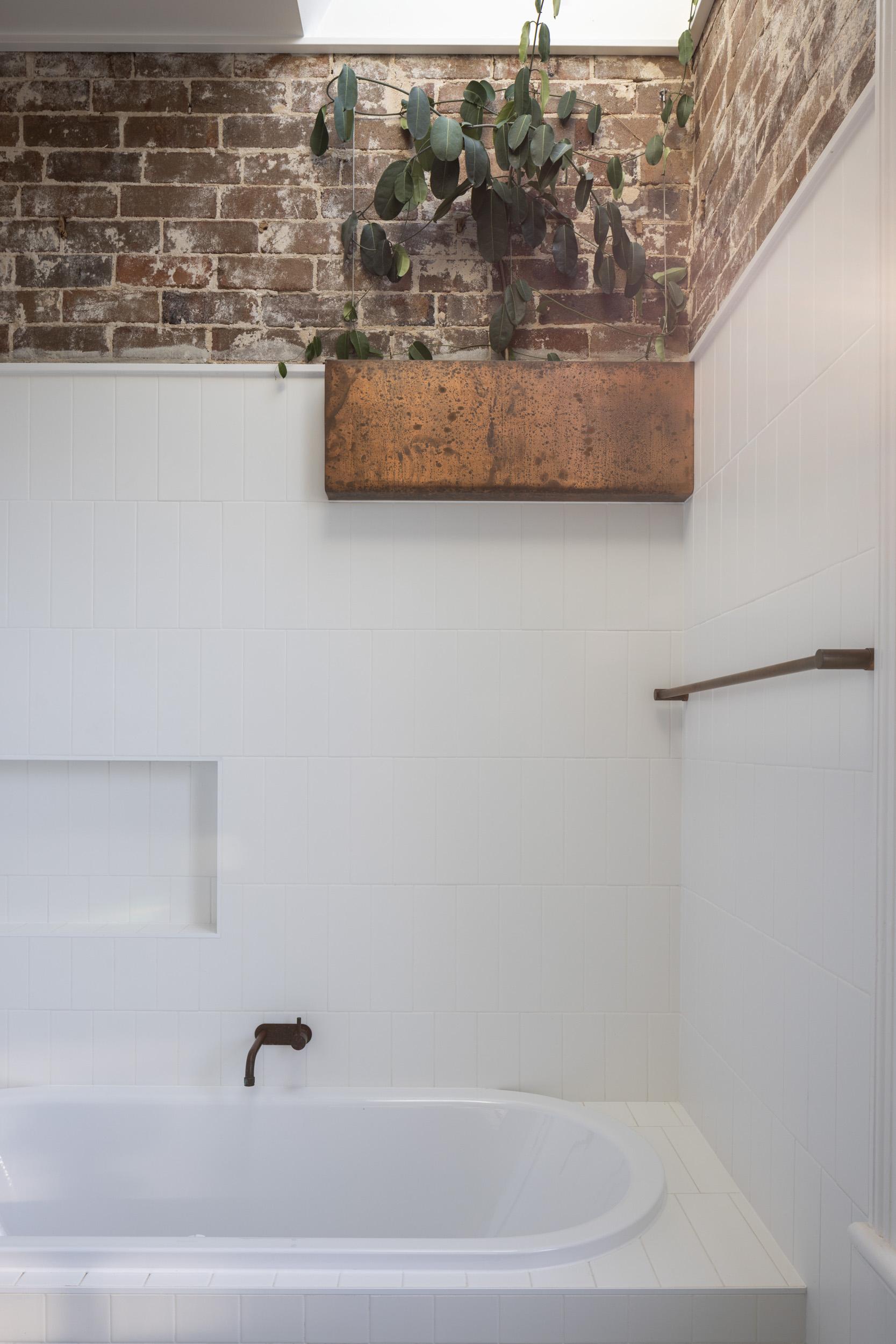 15-Matt-Day-Architect-Matt-Day-Manly-House-Bathroom