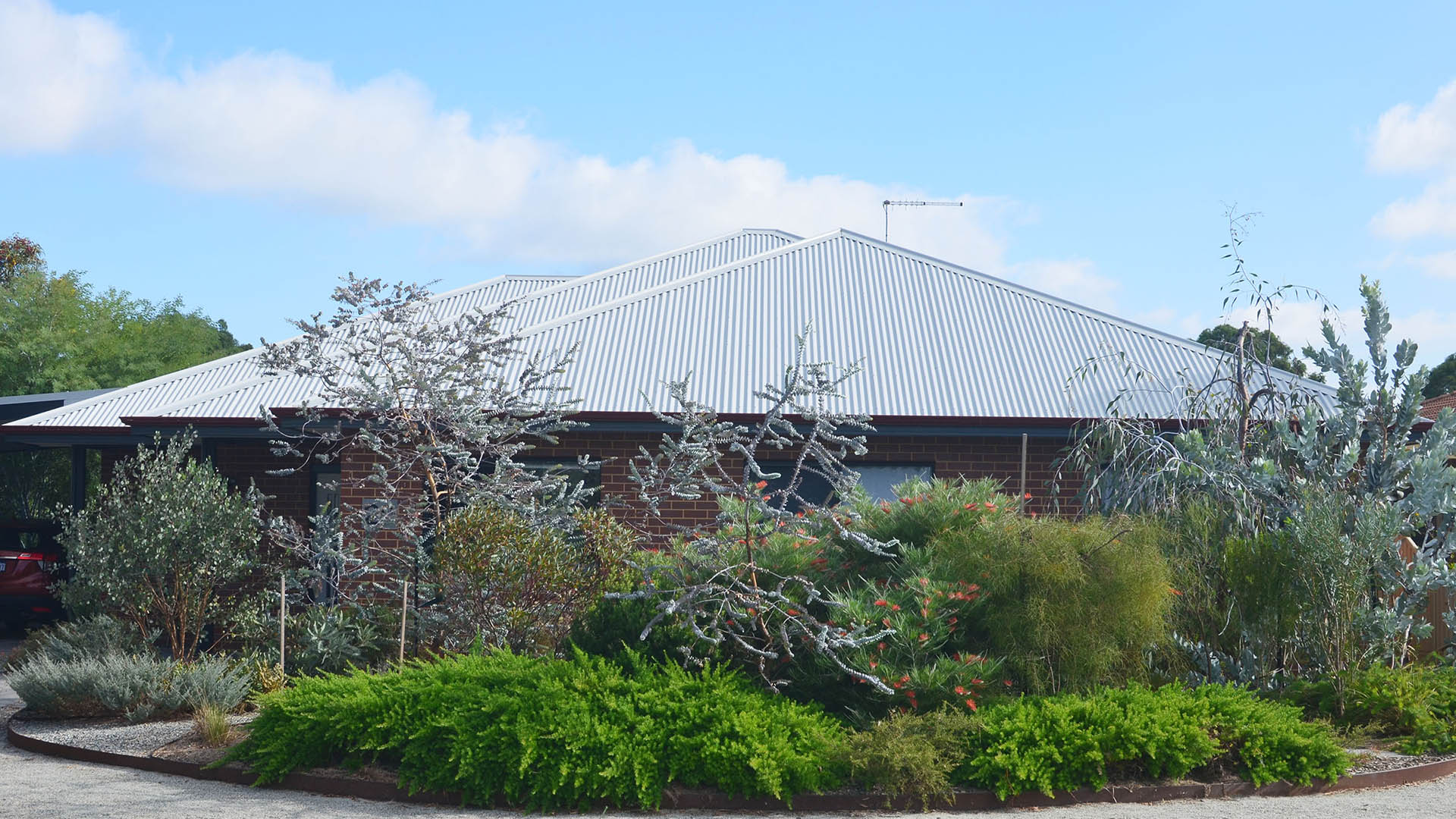 2025-2-house-front-crop