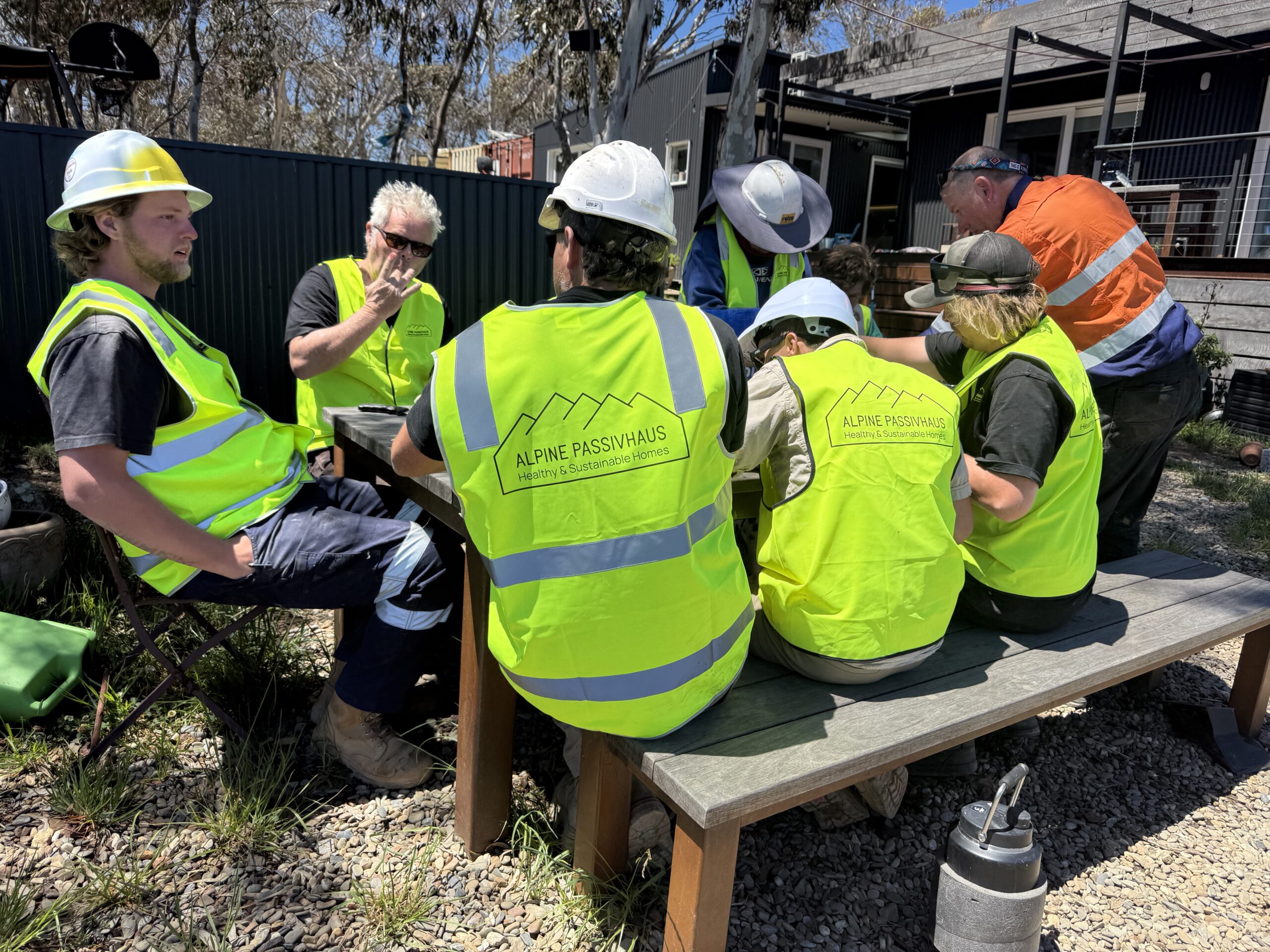 20251112_011237609_iOS