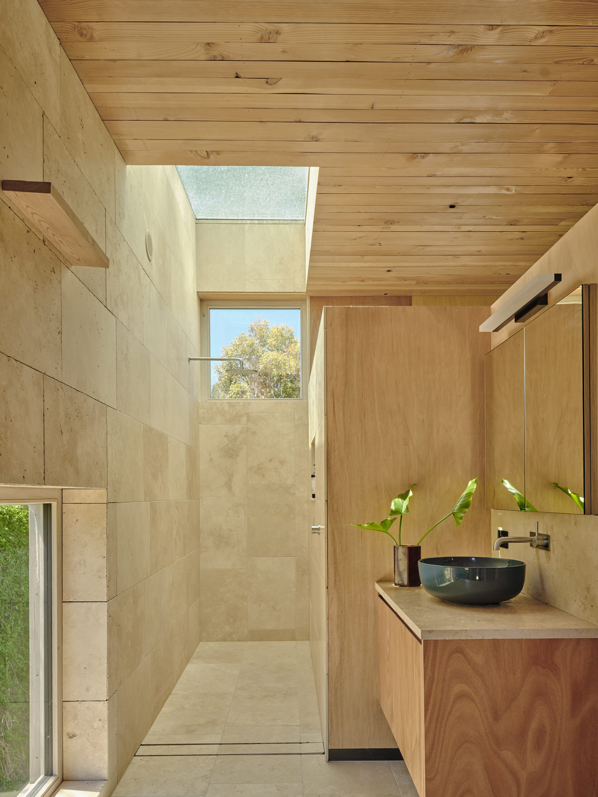 251030-CAVE-HOUSE2684