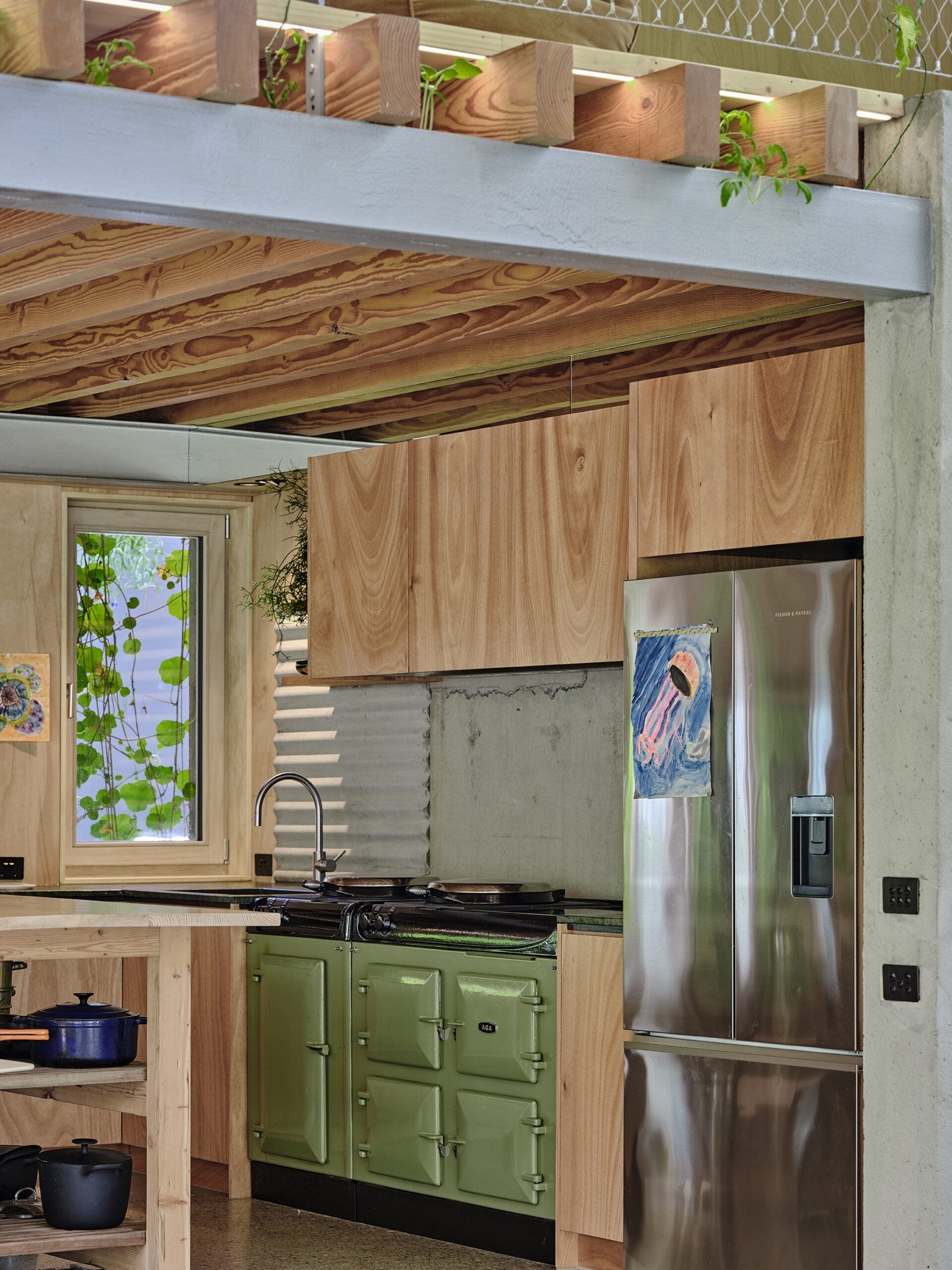 251030-CAVE-HOUSE2768