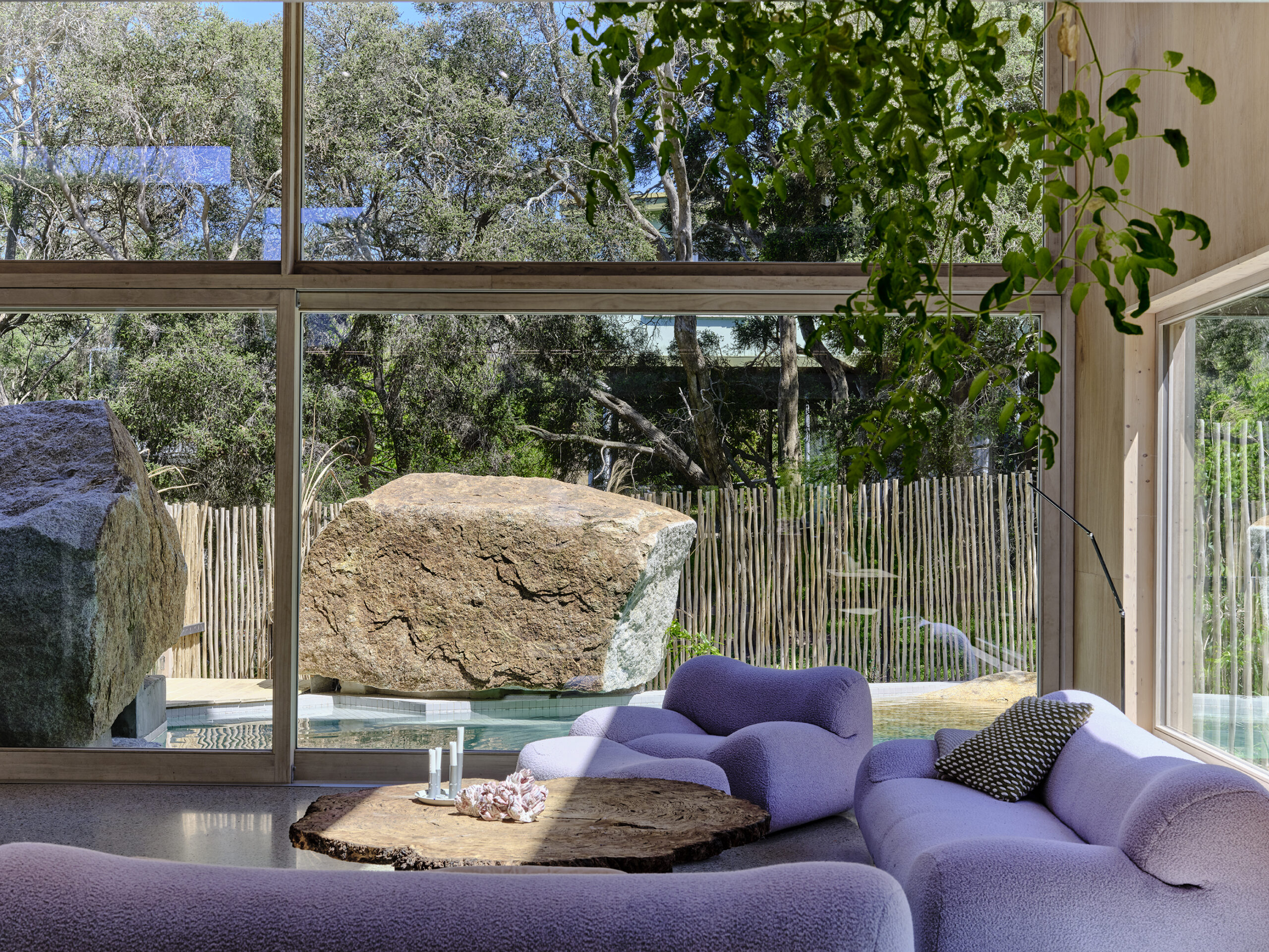 251030-CAVE-HOUSE2810