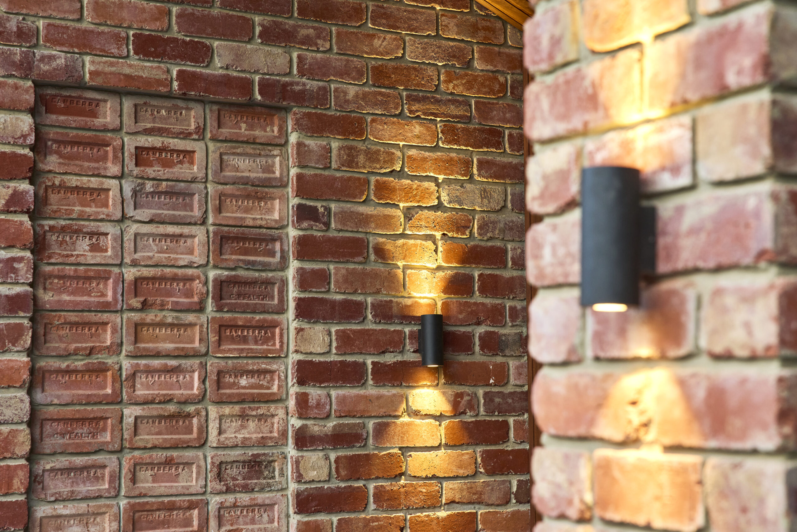 4.-Lightbulb-brick-lighting
