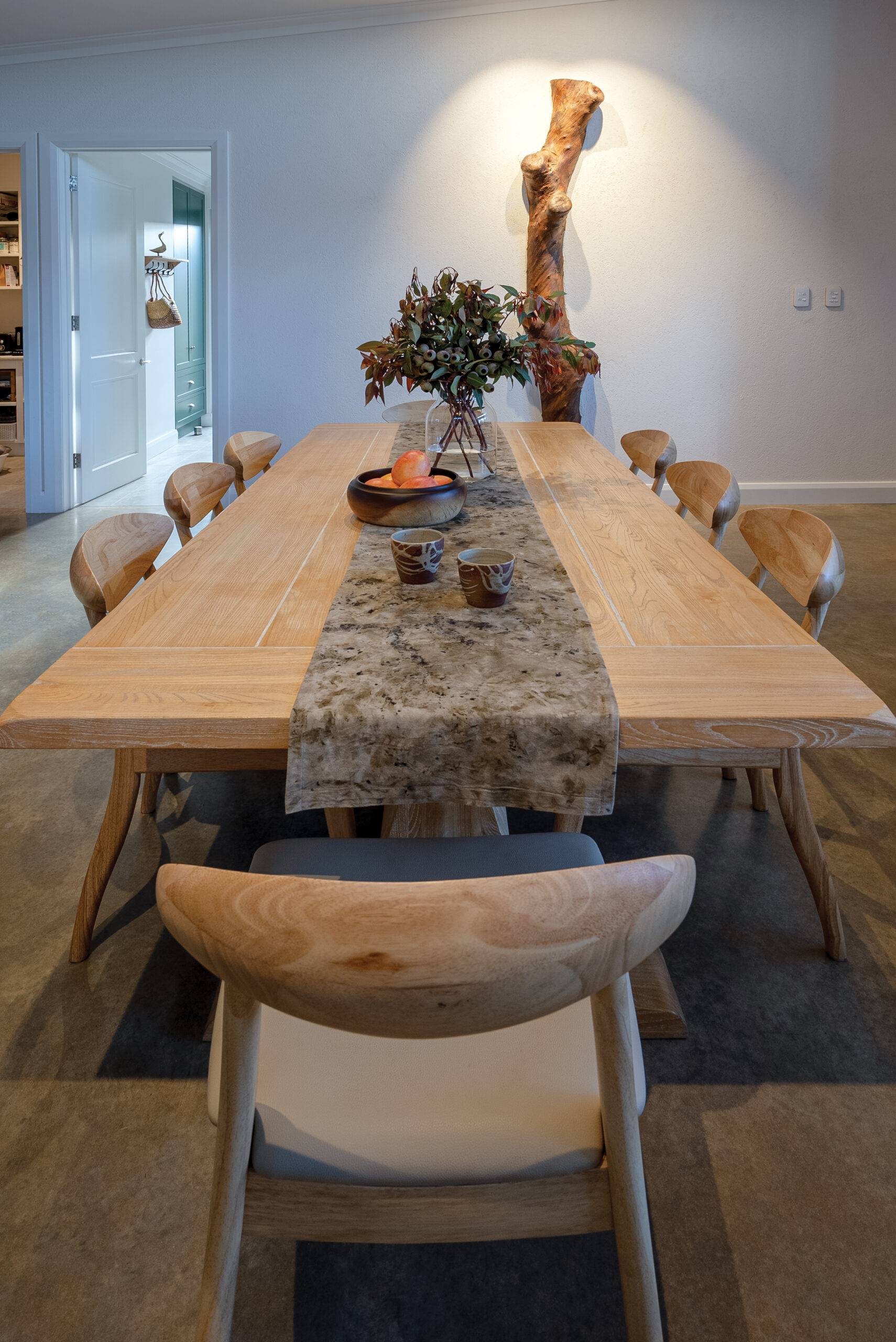 DiningTableTreeBackground