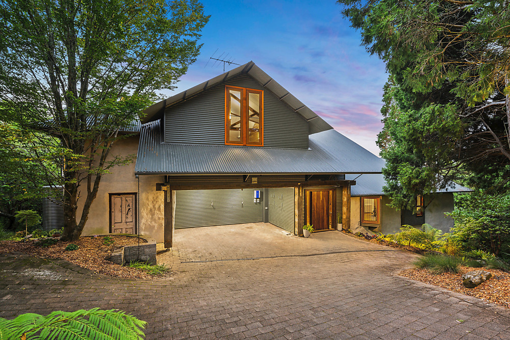 Downloaded-webres58525681-Facade20Front02