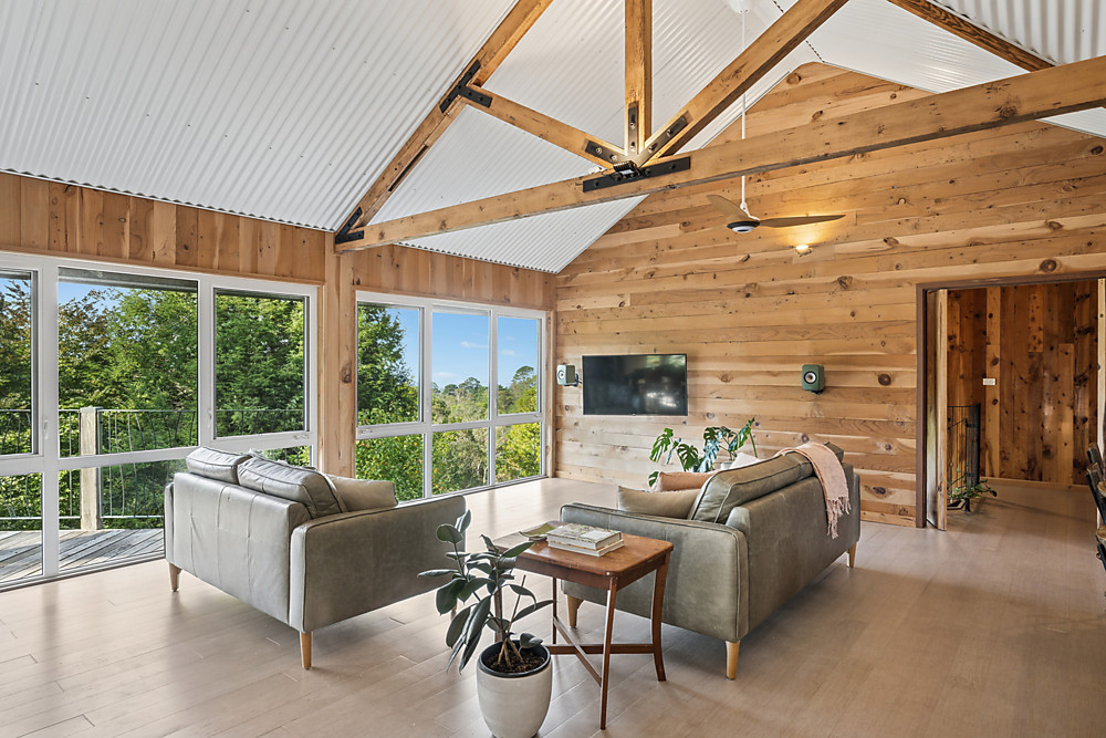 Downloaded-webres58525690-Lounge