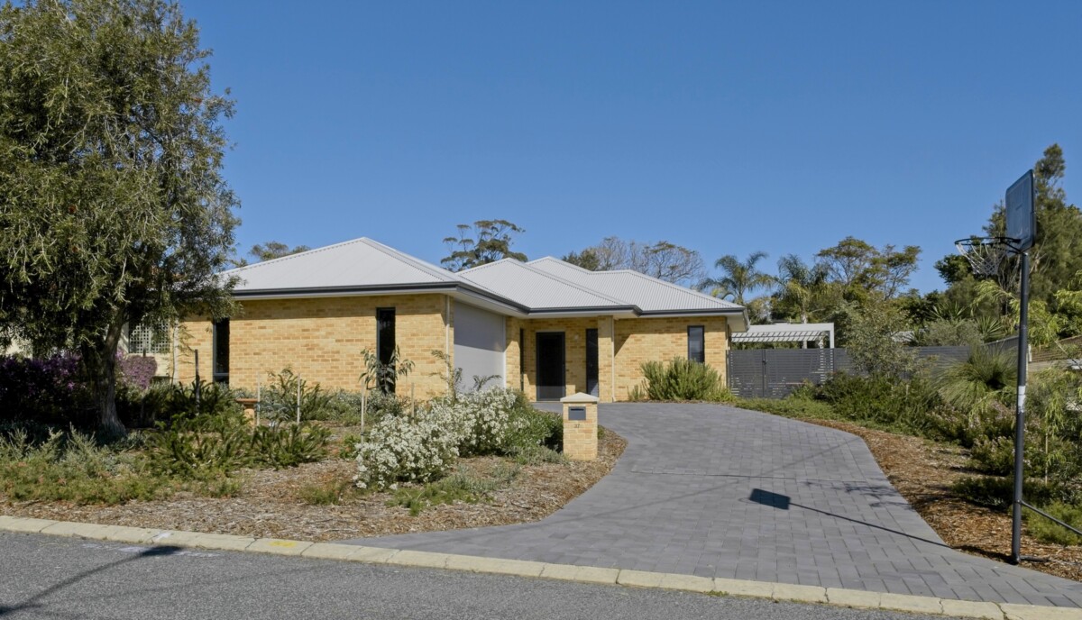 HAYES-Duncraig-Andrew-Pritchard-Photography-1