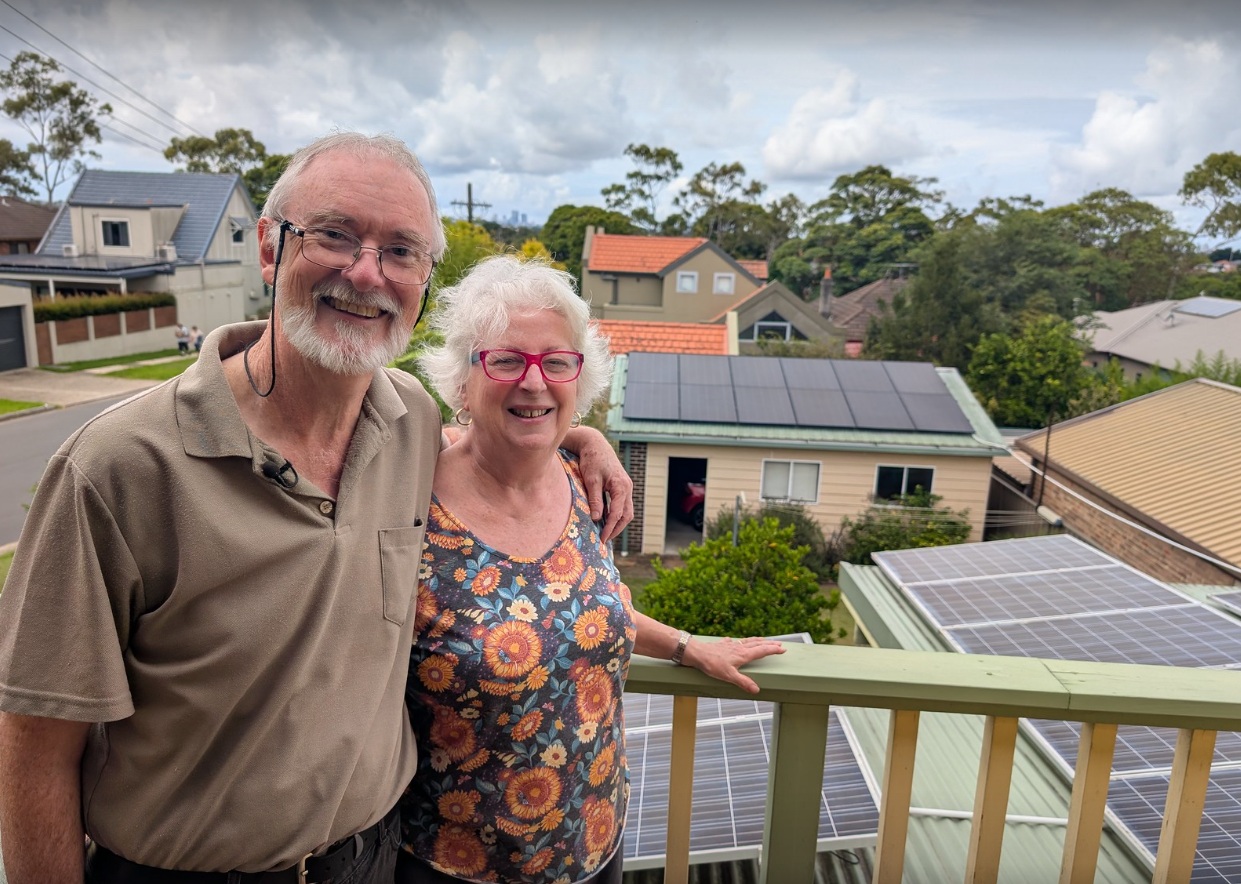 Ken-and-Corinne-on-their-balcony