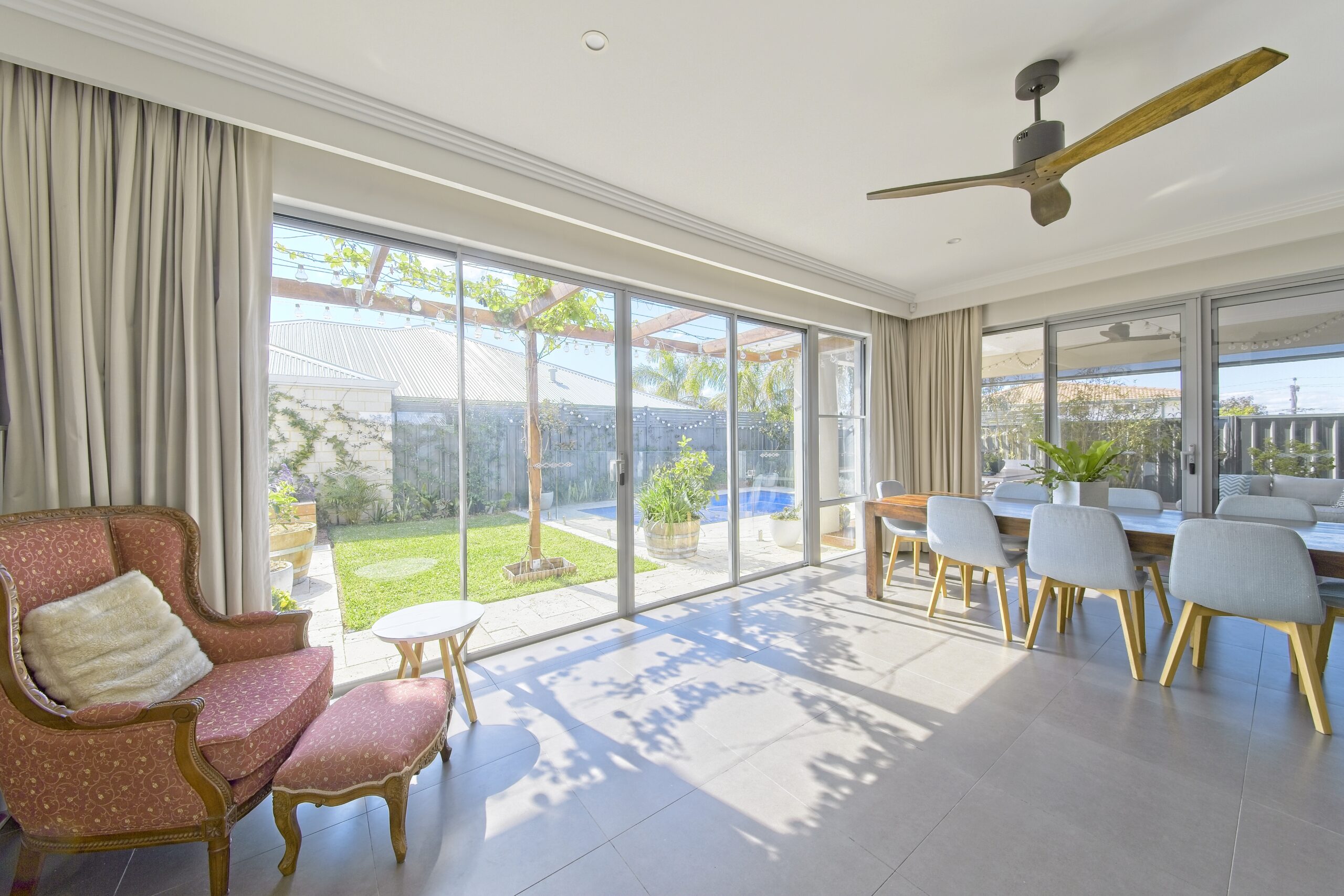 LUCKLEY-Carine-Andrew-Pritchard-Photography-16