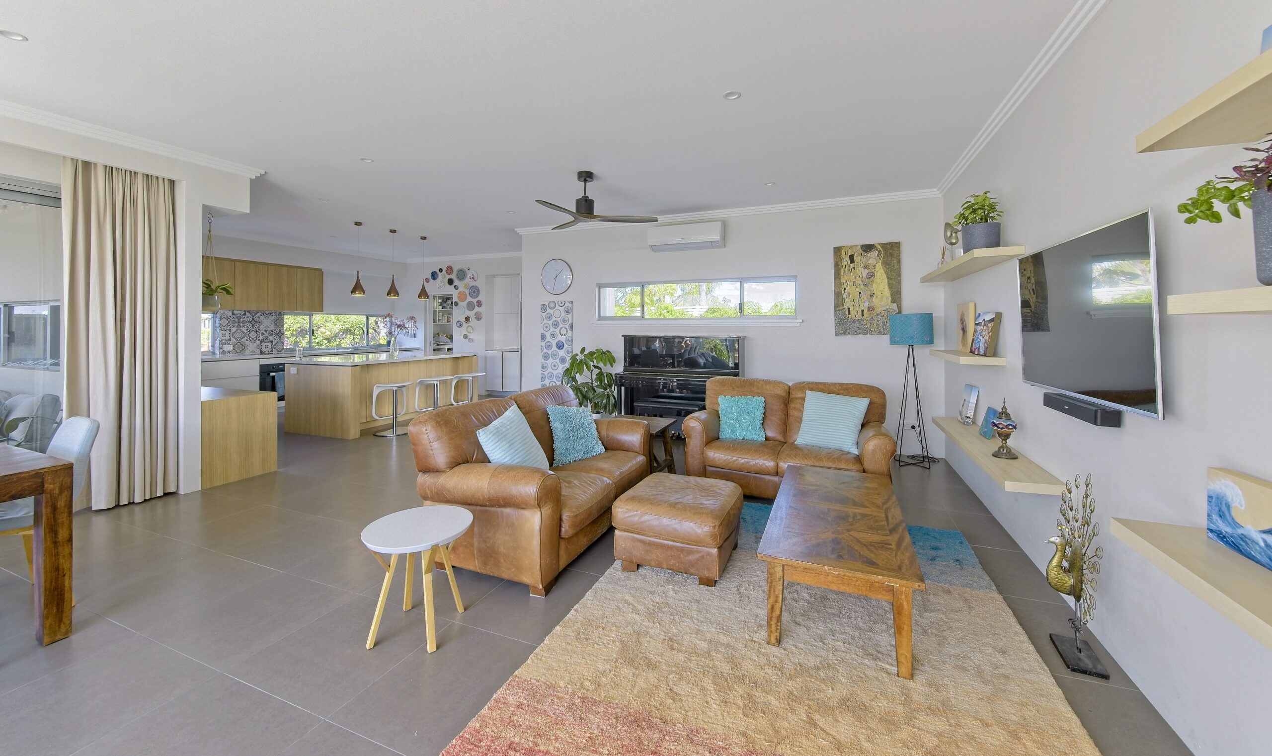 LUCKLEY-Carine-Andrew-Pritchard-Photography-25