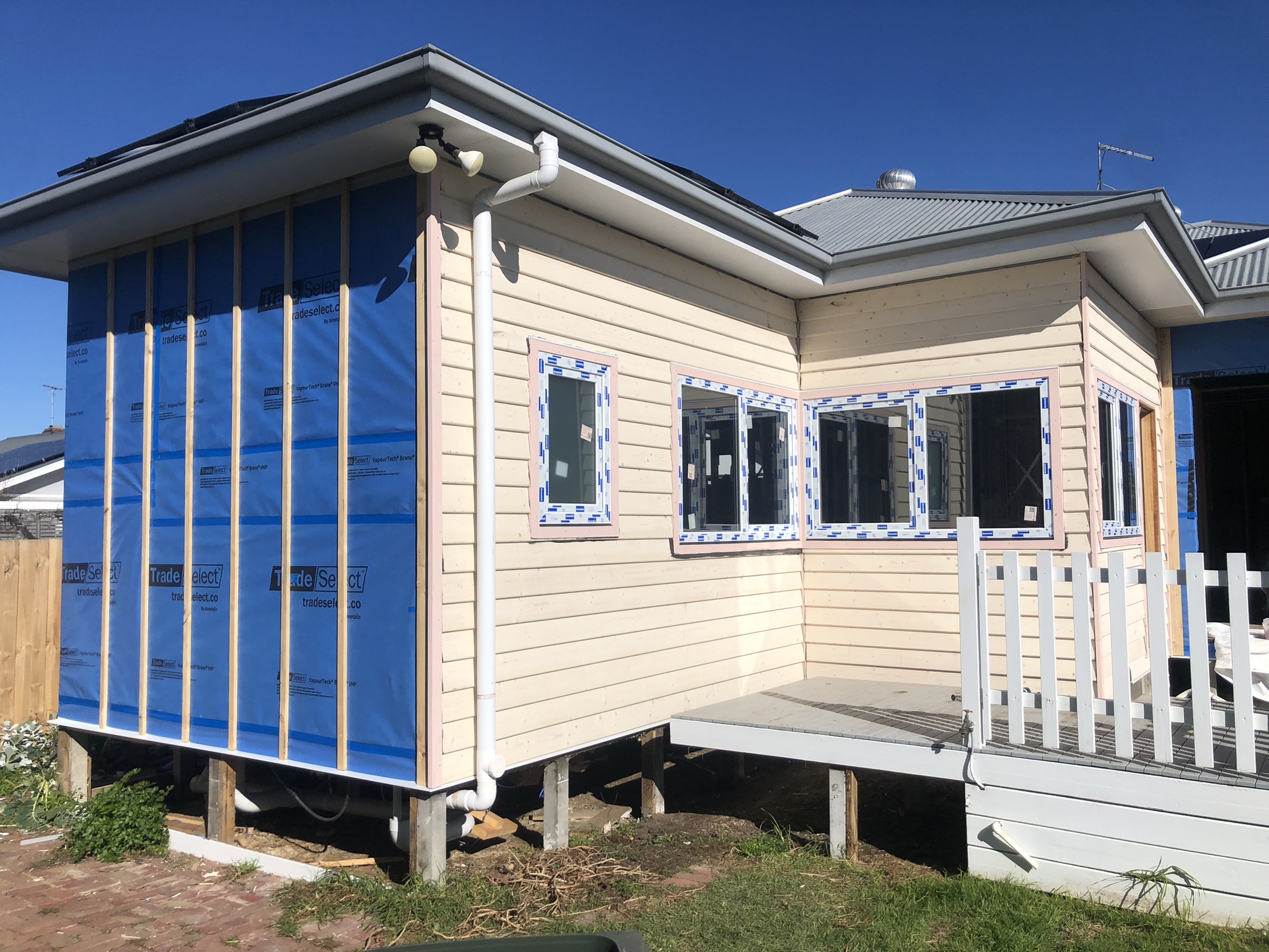 New-weatherboards-and-batten-cavity