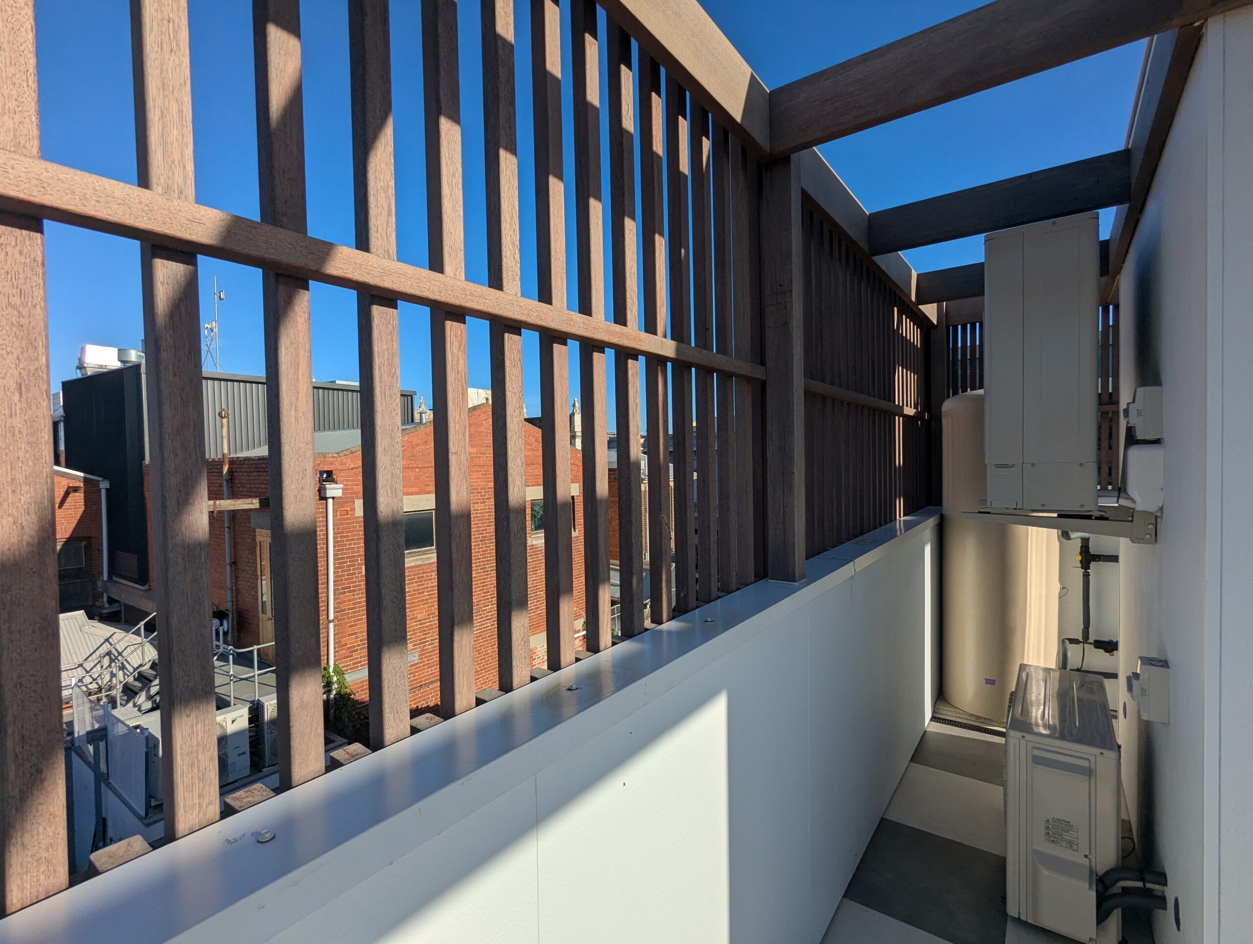 PXL_20250216_213438157