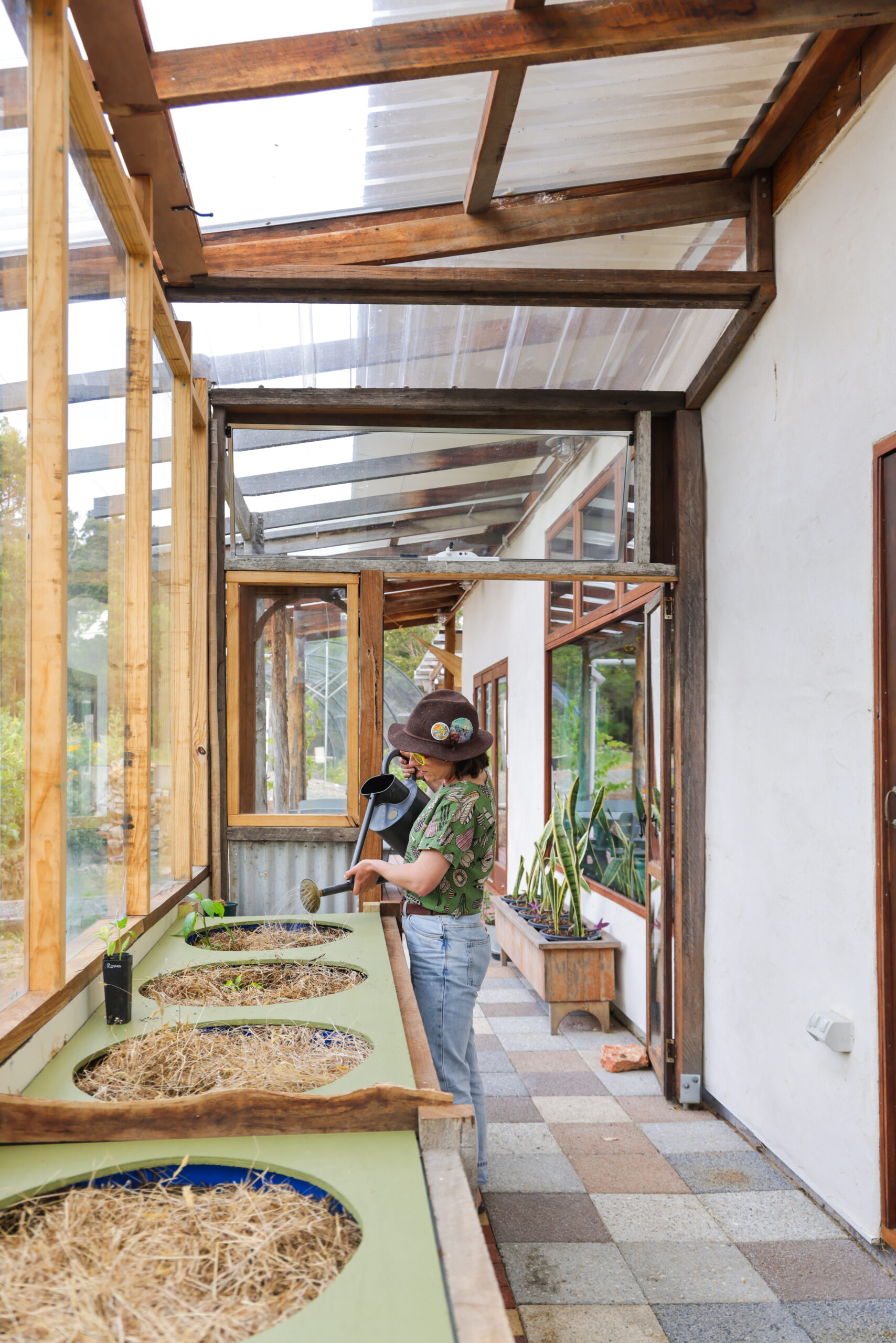 TINY-STRAWBALE-HOUSE-25