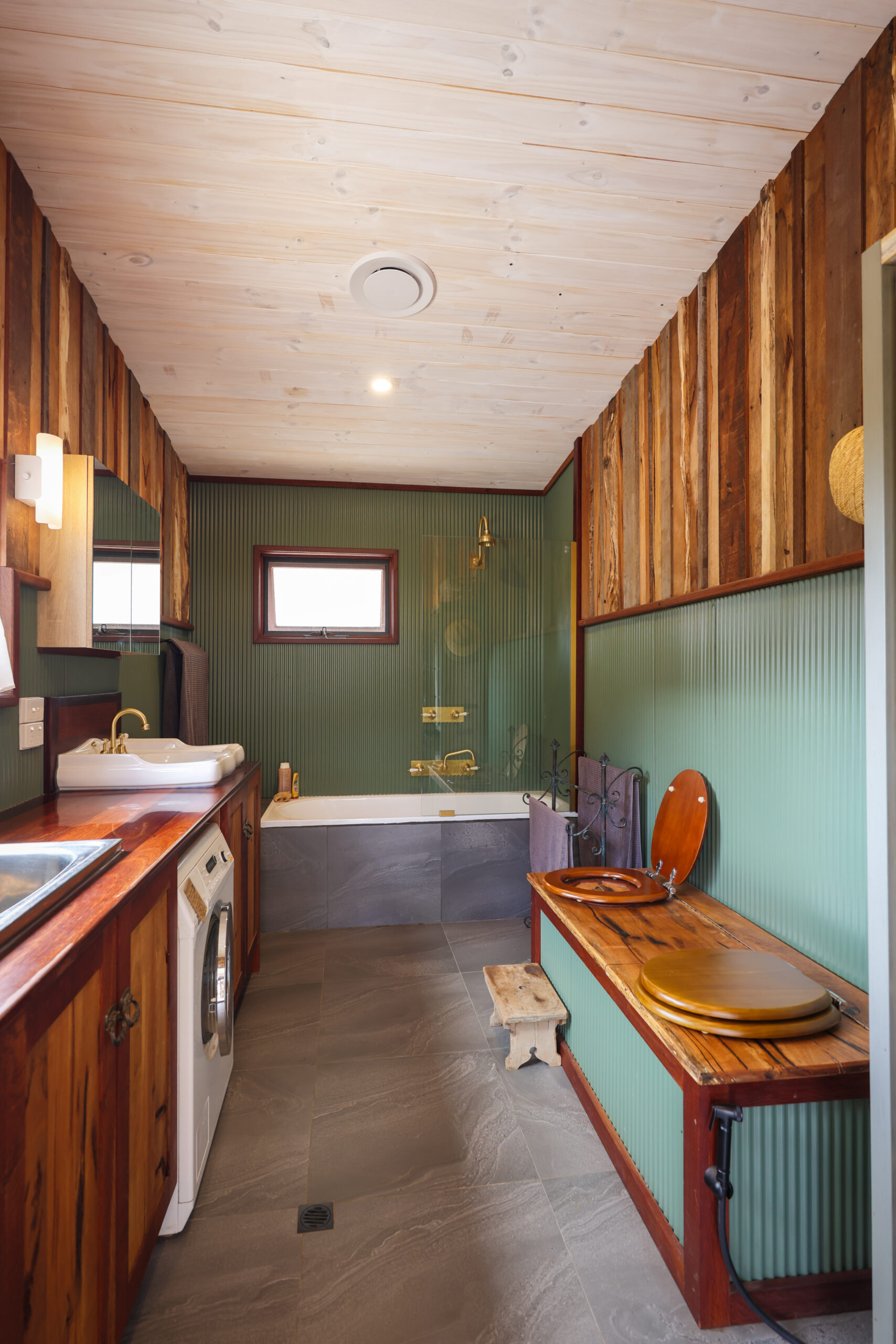 TINY-STRAWBALE-HOUSE-31