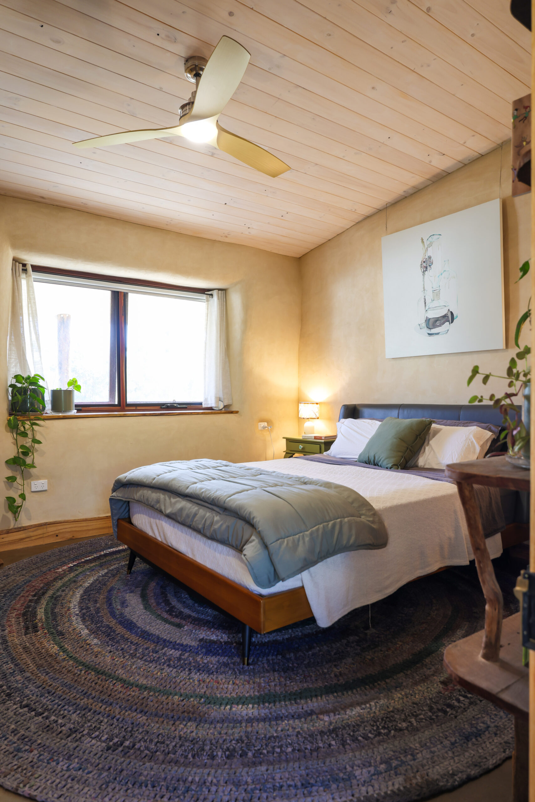 TINY-STRAWBALE-HOUSE-35