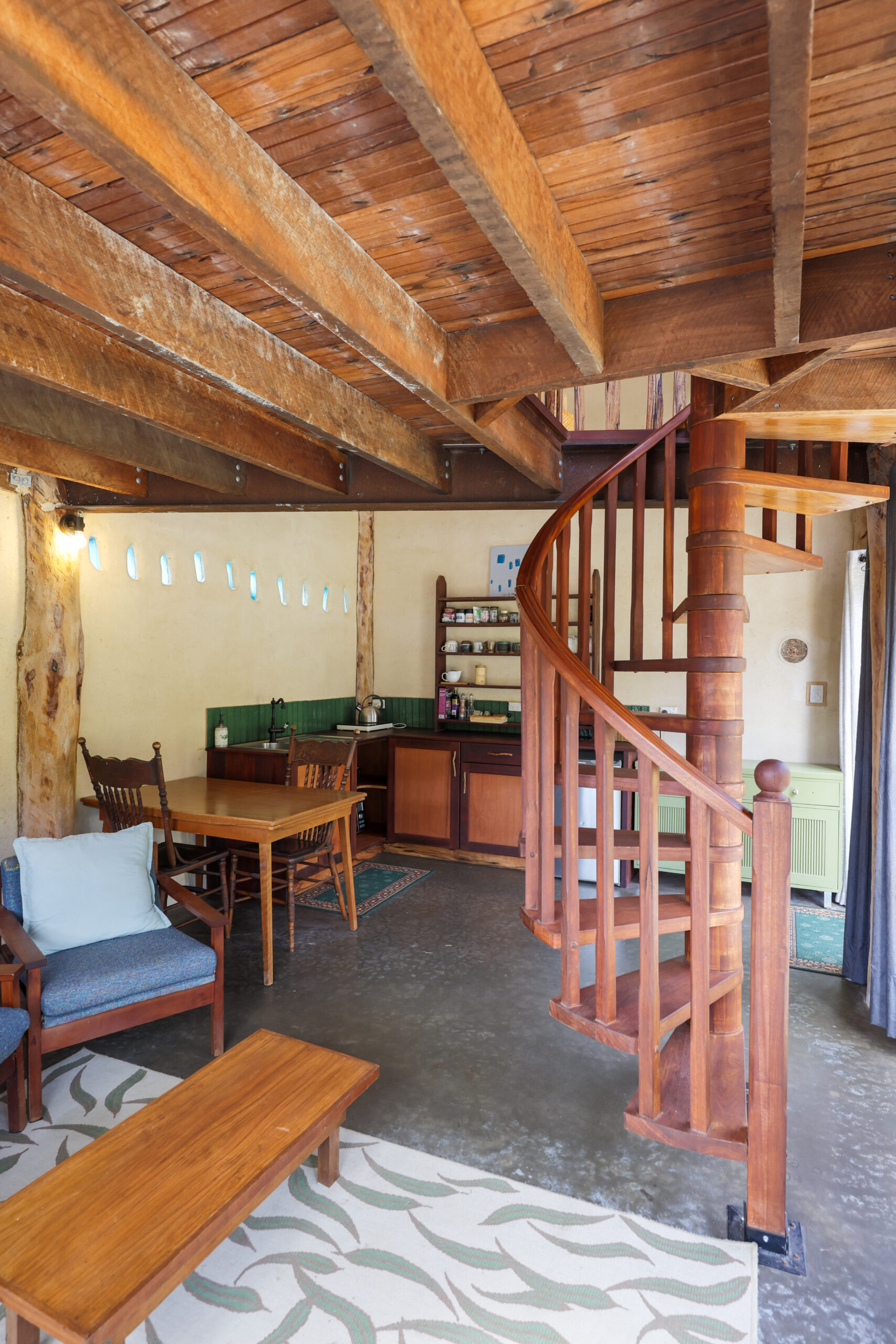 TINY-STRAWBALE-HOUSE-49