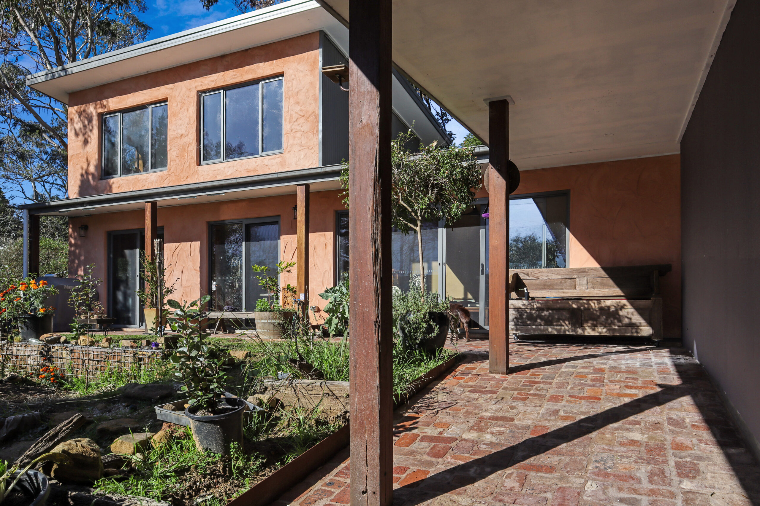 lester-ave-10-view-of-back-pavilion-from-walkway