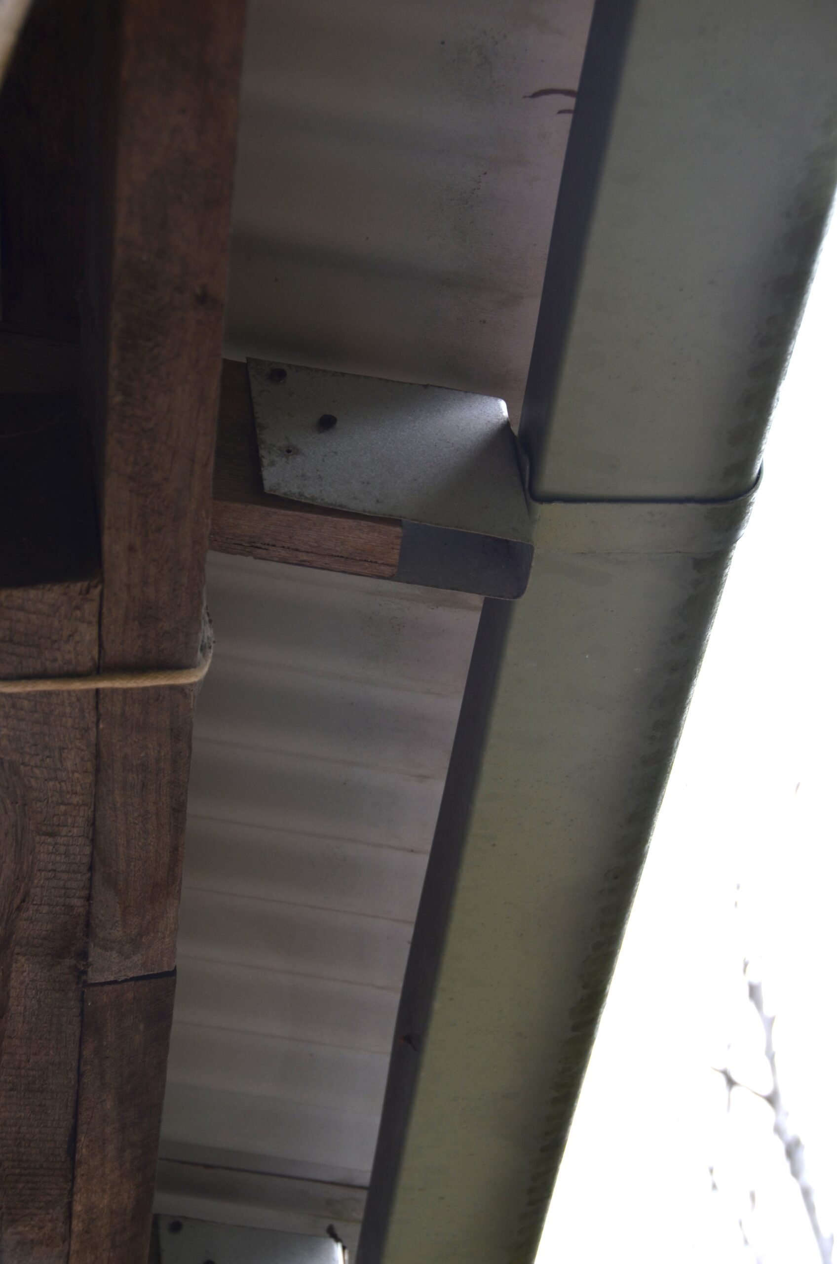 metal-gutter-attachment